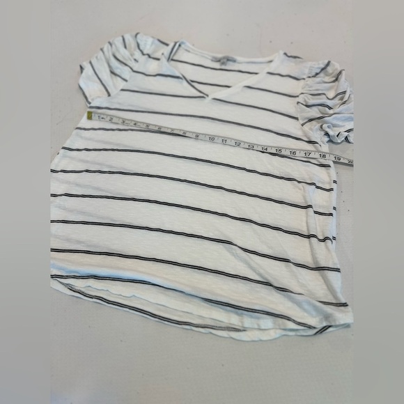 Green Envelope Womens Large White w/ Black Stripes Rushed Balloon Sleeve Tee. - Picture 3 of 9